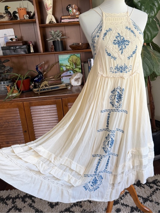 Free People Dresses & Skirts - Free People Diamond in the Sky Cream Blue Embroidered Boho Sun Midi Dress XS